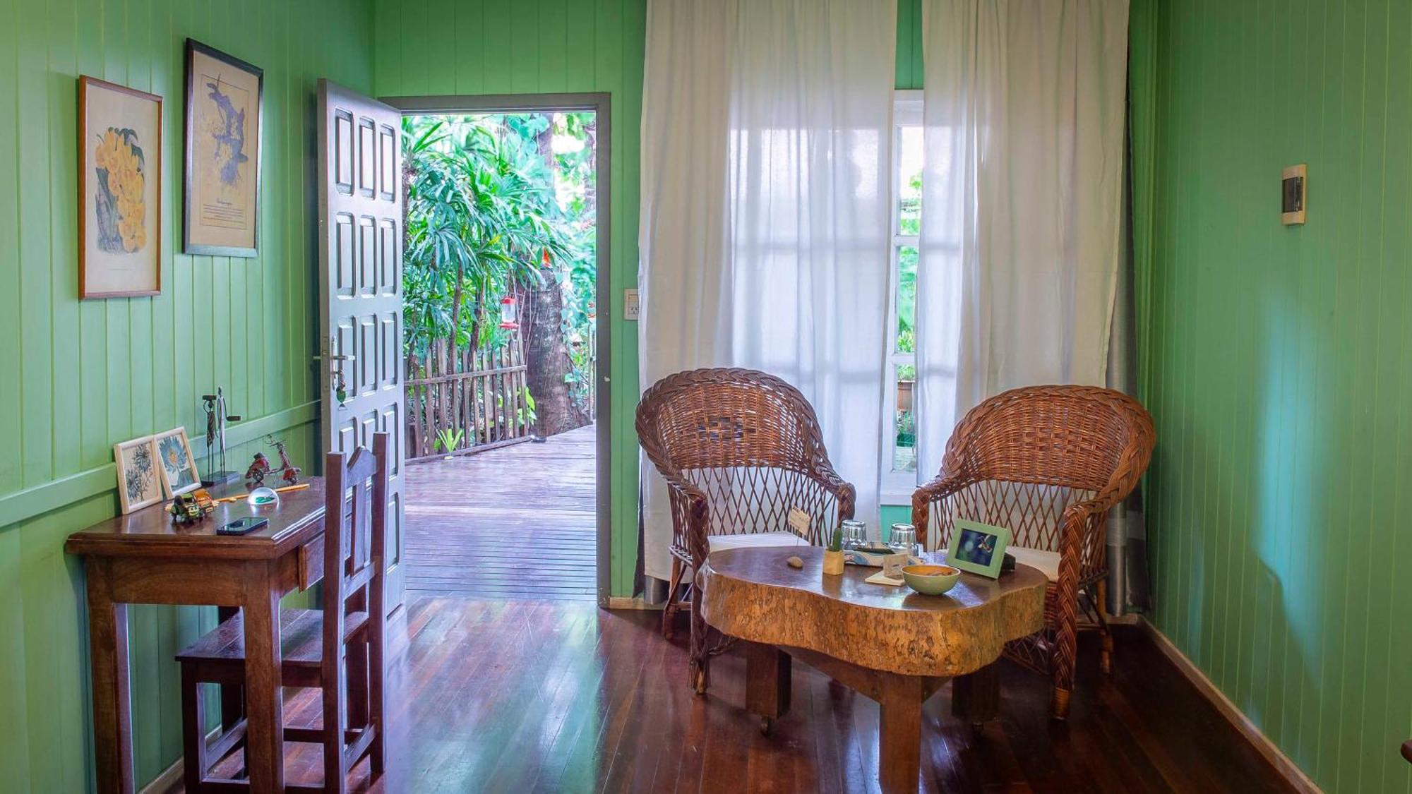 Secret Garden Iguazu Bed and Breakfast Puerto Iguazú Buitenkant foto